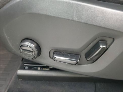 Certified 2023 Volvo XC60 B5 Plus w/ Protection Package Premier FWD image 21