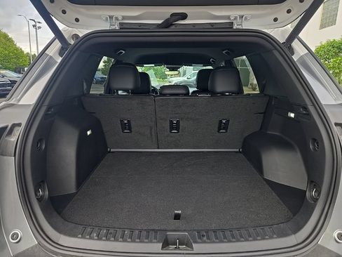 Used 2025 Chevrolet Equinox LT w/ Convenience Package II FWD image 10