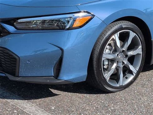 Used 2025 Honda Civic Sport image 11