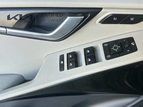 Certified 2024 Kia Niro Wave FWD image 11