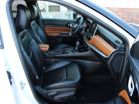 Used 2024 Jeep Compass Limited AWD/4WD image 38