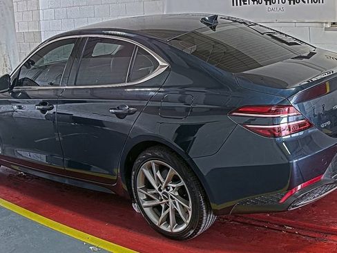 Used 2022 Genesis G70 2.0T image 5