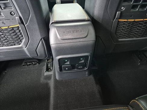 Used 2024 Ford Bronco Badlands AWD/4WD image 18