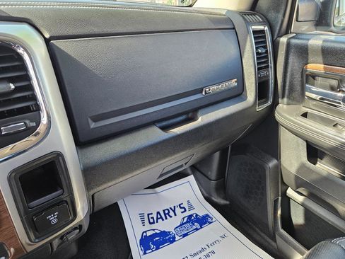 Used 2017 RAM 1500 Laramie image 19