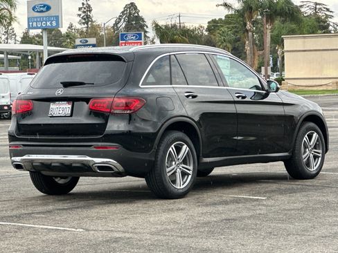 Used 2021 Mercedes-Benz GLC 300 image 4