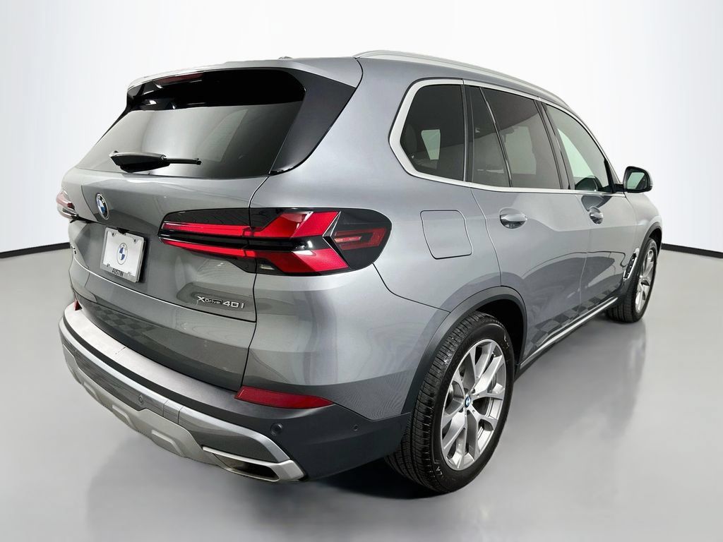Used 2024 BMW X5 xDrive40i w/ Premium Package AWD/4WD image 5