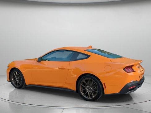 Certified 2026 Ford Mustang Coupe RWD image 19