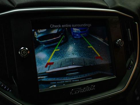 Used 2015 Maserati Ghibli RWD image 20