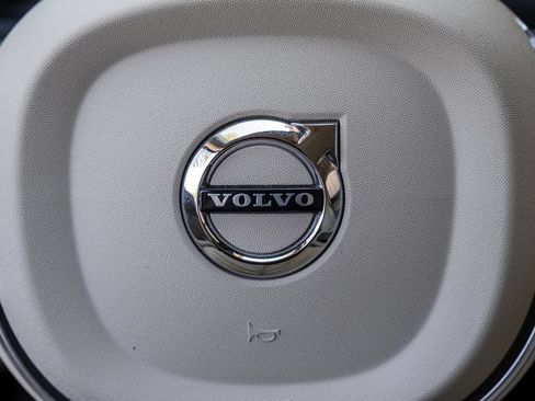 Used 2024 Volvo XC90 B5 Plus w/ Protection Package Premier AWD/4WD image 25