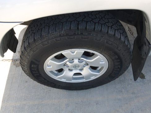 Used 2013 Toyota Tacoma 4x4 Double Cab w/ SR5 Pkg image 12