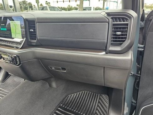 Used 2025 Chevrolet Silverado 1500 LT AWD/4WD image 21