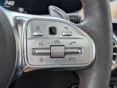 Used 2021 Mercedes-Benz GLB 35 AMG 4MATIC image 20