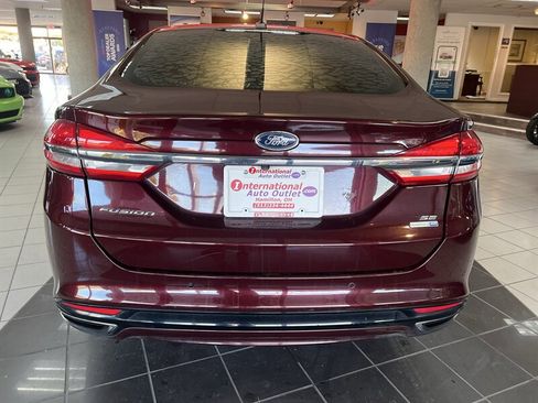Used 2018 Ford Fusion SE w/ Fusion SE Technology Package image 7