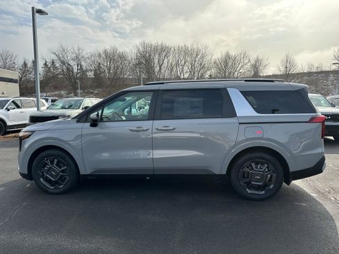 New 2026 Kia Carnival EX image 8