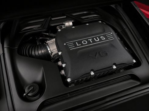 Used 2025 Lotus Emira RWD image 4
