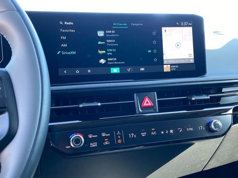 New 2025 Kia EV6 Light w/ Light LR Technology Package image 19