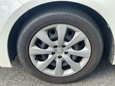 Certified 2021 Toyota Corolla LE FWD image 16