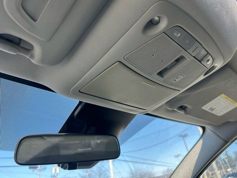 Used 2017 Nissan Rogue Sport SL w/ SL Premium Package image 25