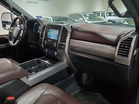 Used 2017 Ford F250 Platinum w/ Platinum Ultimate Package image 15