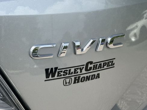 Used 2018 Honda Civic Sport image 11