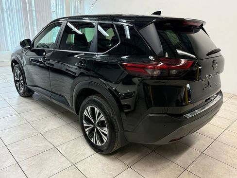 Used 2023 Nissan Rogue SV AWD/4WD image 7
