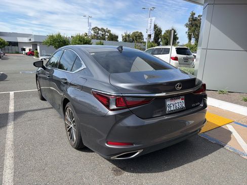 Used 2023 Lexus ES 350 w/ Premium Package image 4