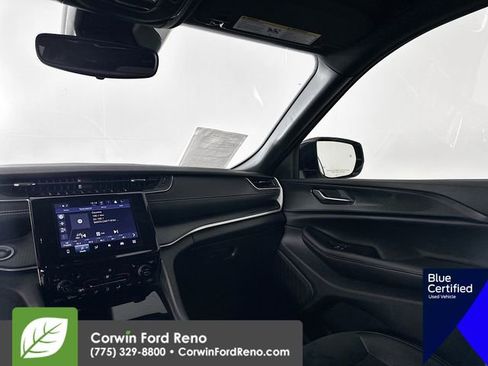 Used 2024 Jeep Grand Cherokee Altitude image 26