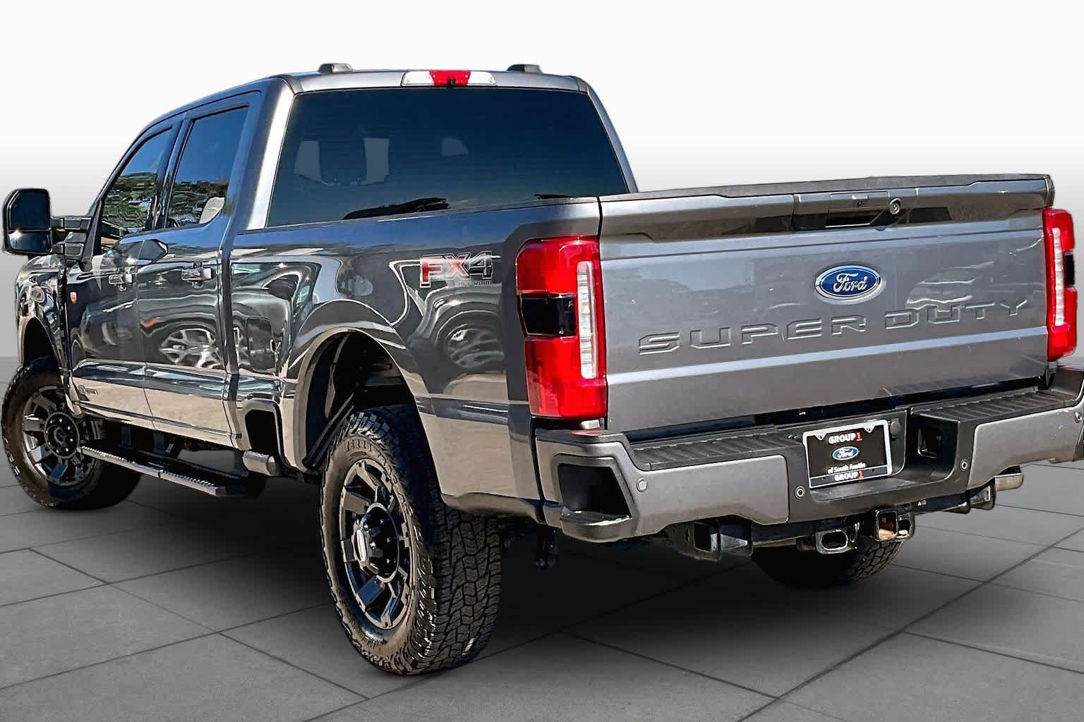 Used 2024 Ford F250 XLT w/ XLT Premium Package AWD/4WD image 12