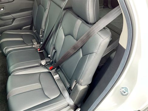 Used 2024 Honda Pilot EX-L image 25