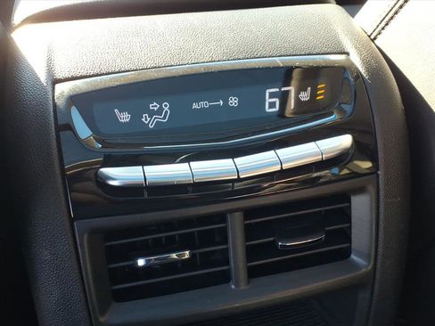 Used 2019 Cadillac XT5 Premium Luxury w/ Driver Assist Package image 19