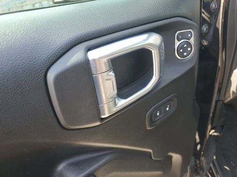 Used 2021 Jeep Gladiator Sport AWD/4WD image 9