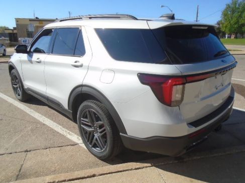 New 2026 Ford Explorer ST-Line AWD/4WD image 35
