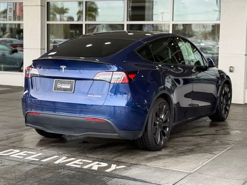 Used 2022 Tesla Model Y Performance image 11