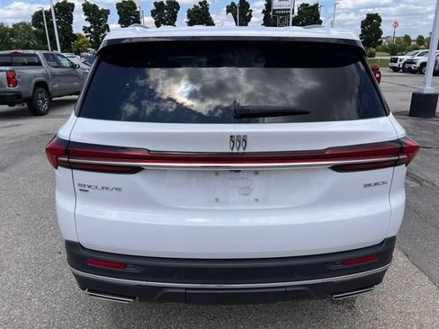 Used 2025 Buick Enclave Preferred AWD/4WD image 4