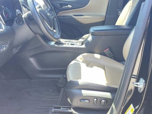 Used 2022 Chevrolet Equinox Premier FWD image 18