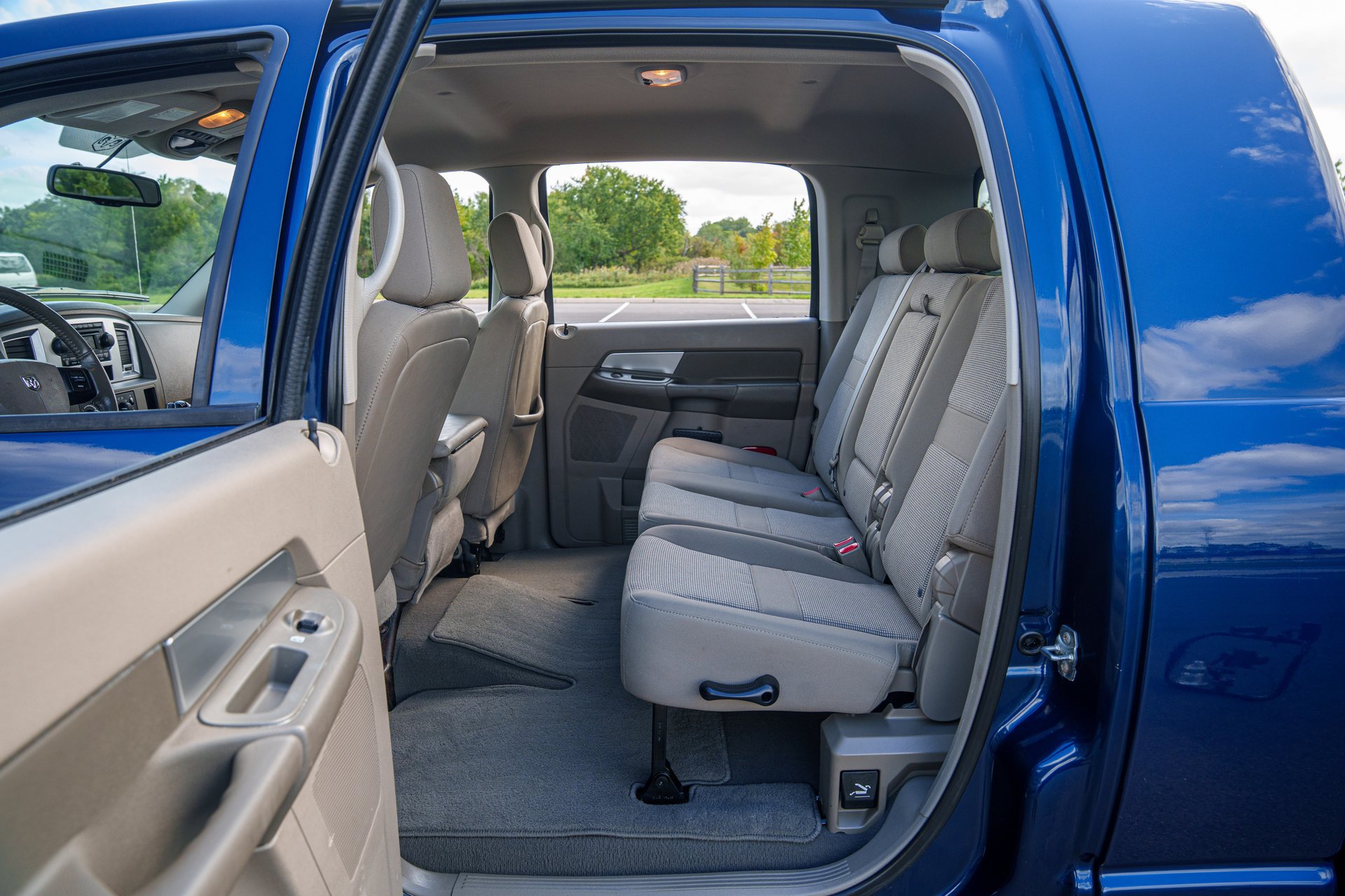 Used 2009 Dodge Ram 2500 Truck SLT w/ Popular Equipment Group AWD/4WD image 40