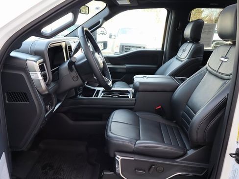 Used 2025 Ford F350 Platinum image 28