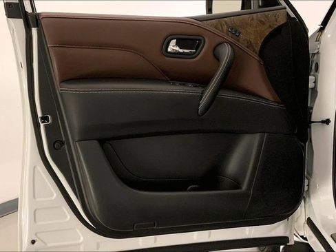 Used 2023 INFINITI QX80 Premium Select w/ Cargo Package image 24