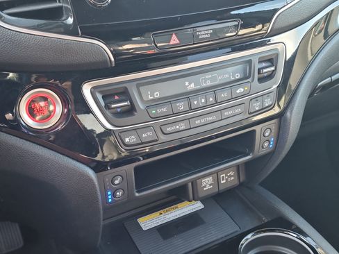 Used 2021 Honda Passport Elite image 32