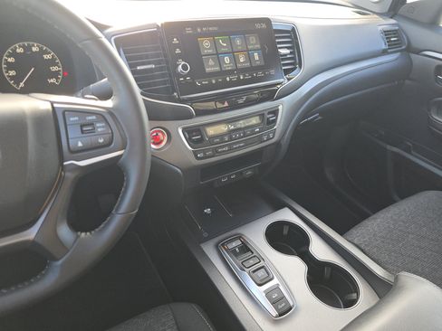 Used 2024 Honda Ridgeline Sport image 19