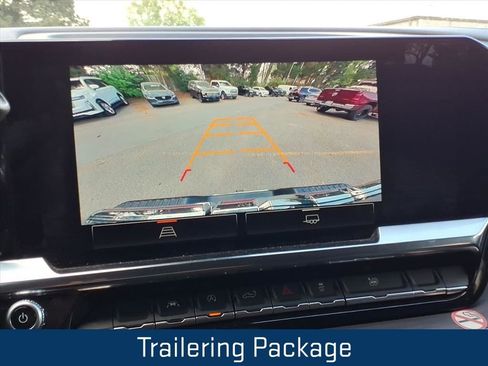 Certified 2025 GMC Sierra 1500 SLT RWD image 3