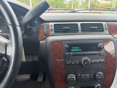 Used 2007 Chevrolet Avalanche LT RWD image 13