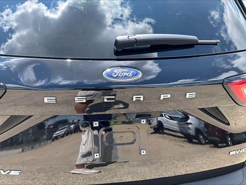Used 2023 Ford Escape Active AWD/4WD image 31