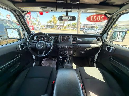 Used 2021 Jeep Gladiator Sport AWD/4WD image 12