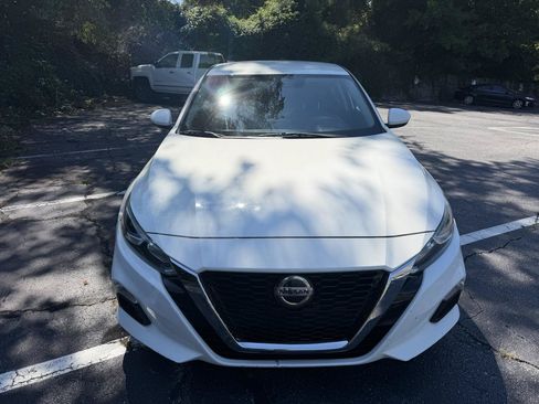 Used 2019 Nissan Altima 2.5 S FWD image 2