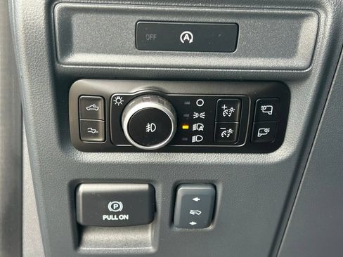 Used 2025 Ford F150 Raptor AWD/4WD image 20