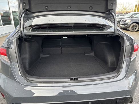 Used 2024 Toyota Corolla SE w/ SE Premium Package image 27