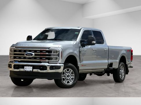 Used 2024 Ford F350 Lariat w/ Lariat Ultimate Package AWD/4WD image 2
