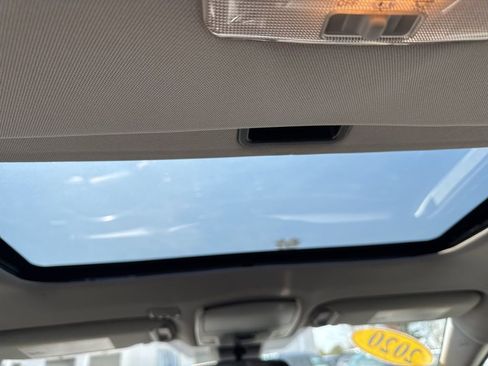 Used 2020 Toyota Camry SE image 34