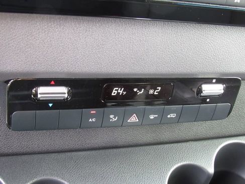 Used 2025 Mercedes-Benz Sprinter 2500 image 31